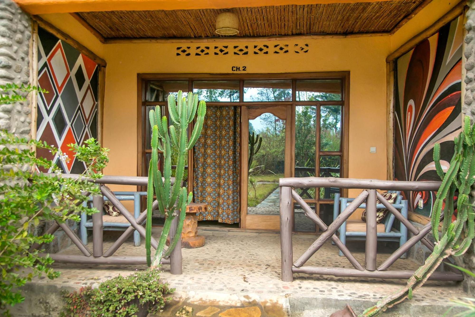 Karisimbi Cave Resort ルヘンゲリ エクステリア 写真