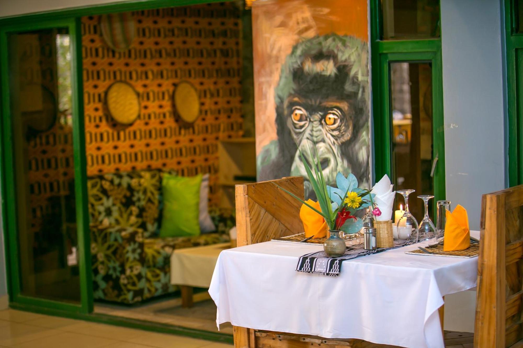 Karisimbi Cave Resort ルヘンゲリ エクステリア 写真