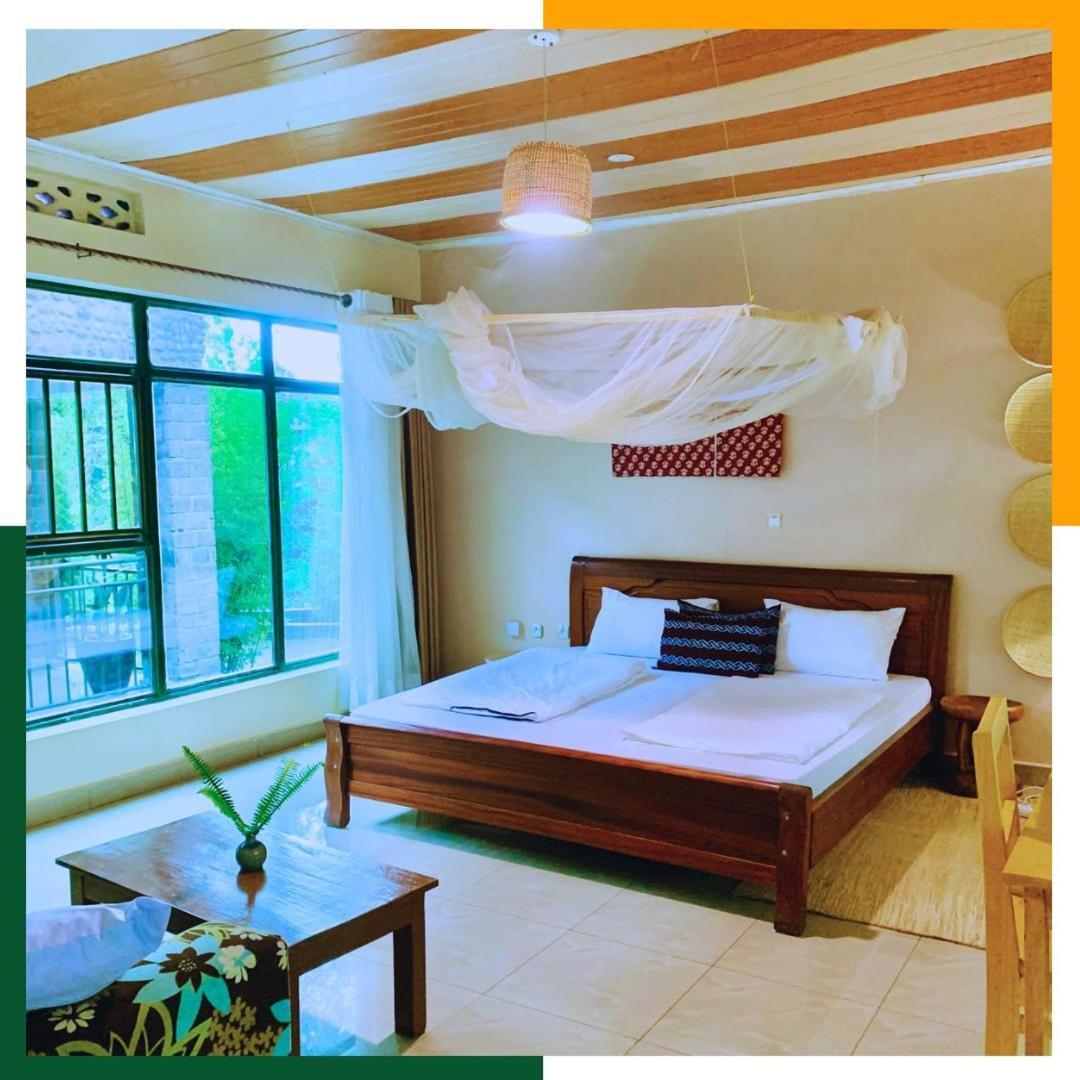 Karisimbi Cave Resort ルヘンゲリ エクステリア 写真
