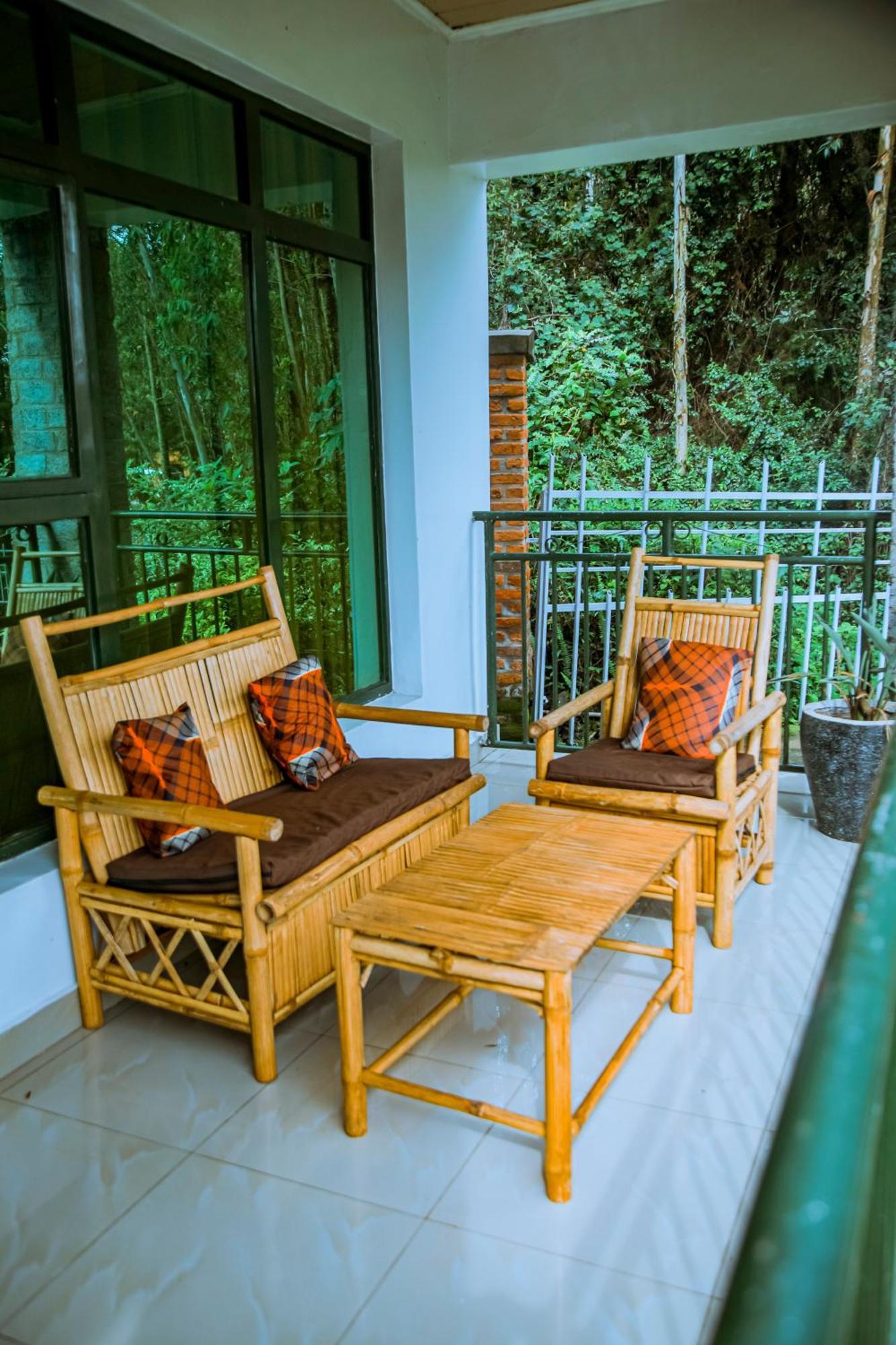 Karisimbi Cave Resort ルヘンゲリ エクステリア 写真