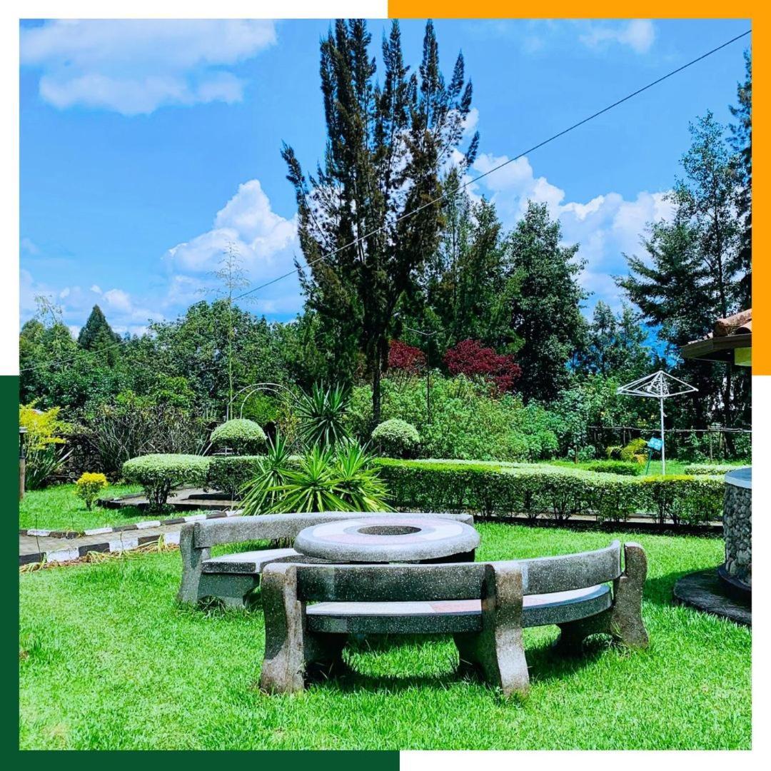 Karisimbi Cave Resort ルヘンゲリ エクステリア 写真